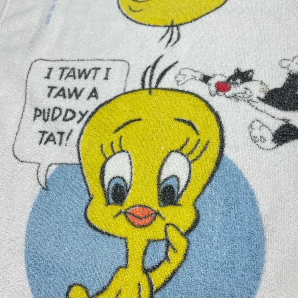 Vintage Tweety Bird Towel Child Size FLAWS Warner Bros. Sylvester Cat‎ Retro
